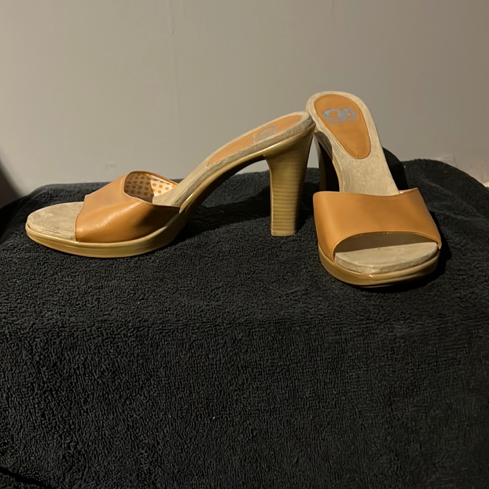 Heeled sandal